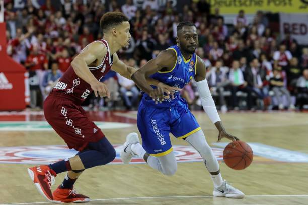 与切尔西目 与切尔西目