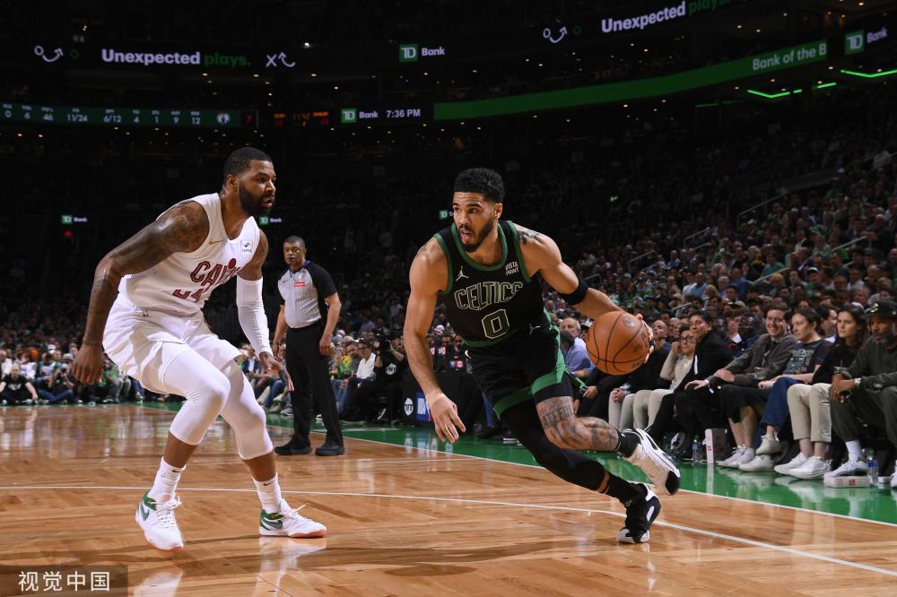 苏超赛场上 苏超赛场上